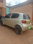 Toyota Vitz 2002 Nyeupe - 4