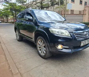 Toyota Vanguard 2012 Nyeusi