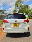 Subaru Outback 2.5i CVT 2012 White - 2