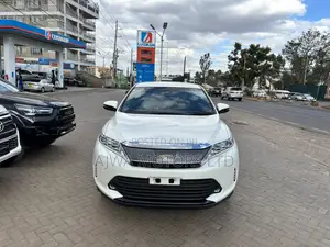 Toyota Harrier 2.0 SUV 2019 White