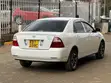 Toyota Corolla 2005 Nyeupe - 2