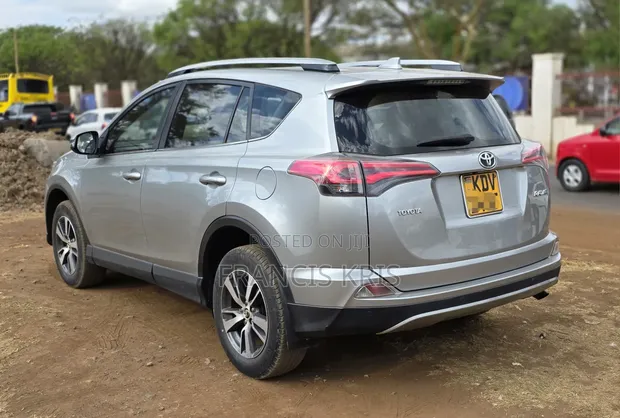 Toyota RAV4 2017 Silver - 1