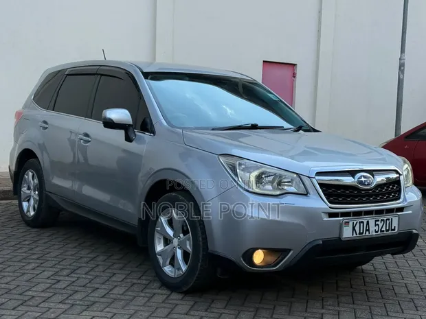 Subaru Forester 2013 Silver - 1