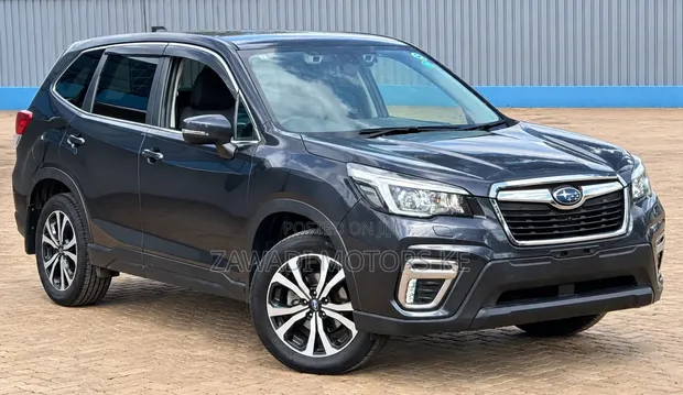 Subaru Forester Premium AWD 2019 Gray - 1