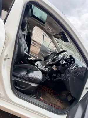 Mazda Axela SV Premium 2014 White