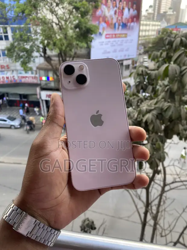 Apple iPhone 13 128GB Pink - 1