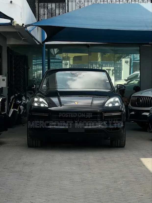 Porsche Cayenne Base AWD 2020 - Matt Black - 1