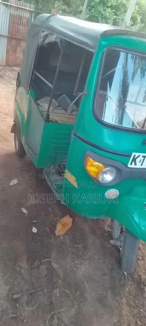 Piaggio 2022 Kijani Cha Magurudumu Matatu