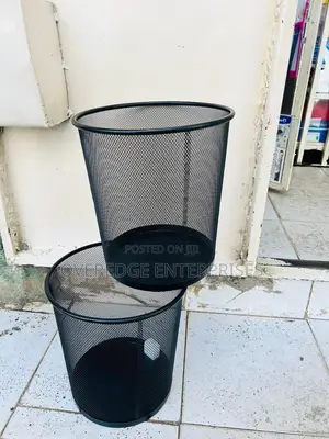 Large Mesh Dust Bins (8-9L)
