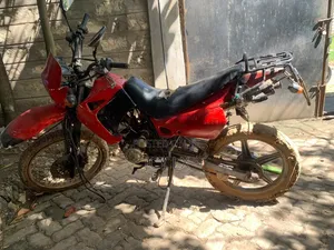 Haojin HJ200GY-2 Warrior 2013 Nyekundu