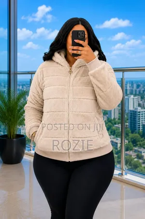Women's Warm Hooded Casual Winter Jacket