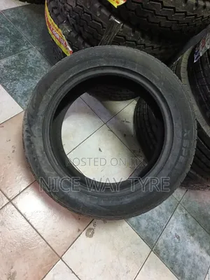 Matairi ya 235/55R19 Tourador
