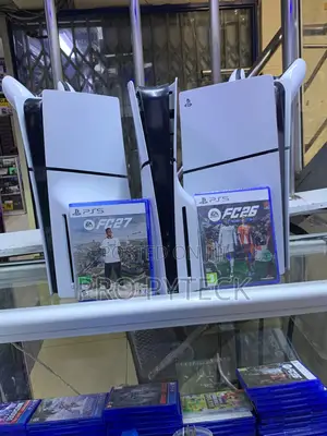 PS5 Slim 1TB 4K Iliyotumika na FC24 & Vidhibiti