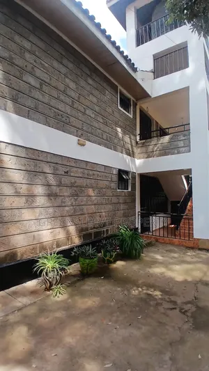 Ghorofa 3 Chumba za Kulala Mtaa wa Karen Mutero - Pangishwa