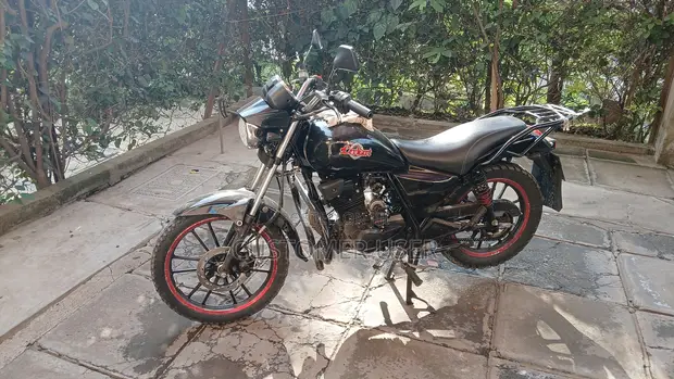 Levhart 150cc Cruiser 2012 Nyeusi - 1