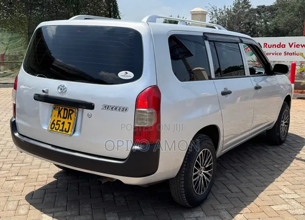 Toyota Probox 2018 Silver - 1