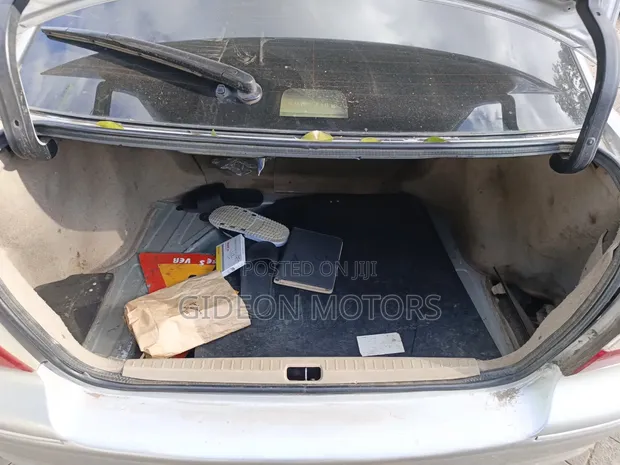 Toyota Premio 2006 Nyeusi - 1