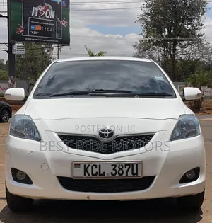 Toyota Belta 2010 Nyeupe