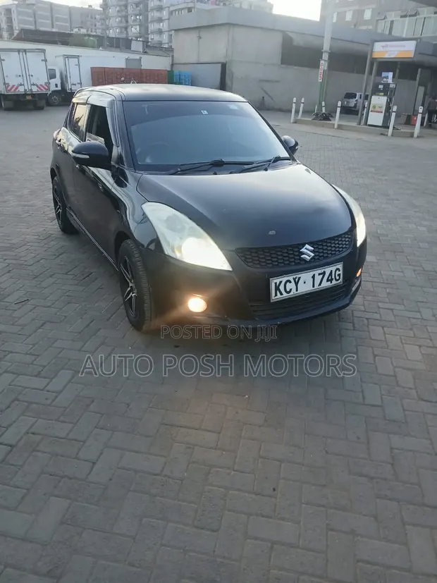 Suzuki Swift 2012 Black - 1