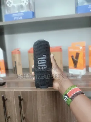 JBL Flip 7 Portable Bluetooth Speaker