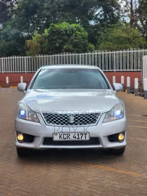 Toyota Crown Athlete 2011 Nyeusi