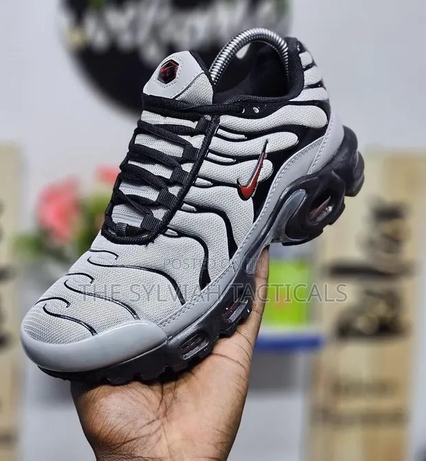 Original Nike TN Sneakers - 1
