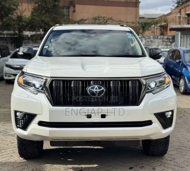 Toyota Land Cruiser Prado 2.8 2022 Pearl - 1