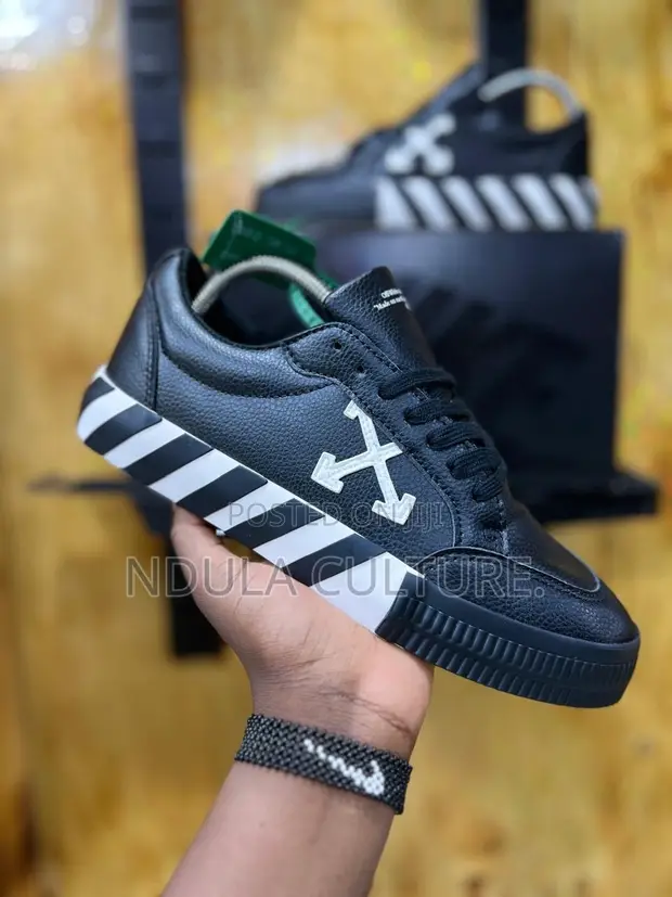 Off-White Low Vulcanized Leather Sneaker - 1