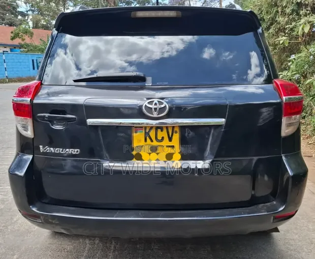 Toyota Vanguard 2012 Black - 1