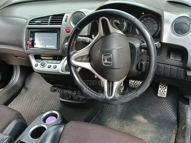 Honda Stream 1.7i ES 2009 Black - 1