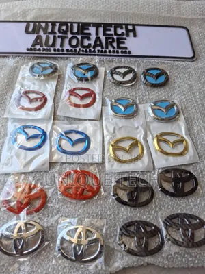 Vibandiko vya Nembo ya Steering Wheel kwa Mazda / Toyota