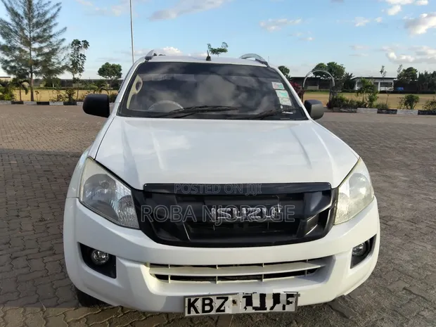 Isuzu D-MAX 2013 White - 1