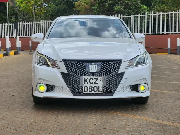 Toyota Crown Athlete 2013 Hybrid - 1