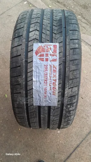 Zextour 295/35ZR21 UHP Tyres