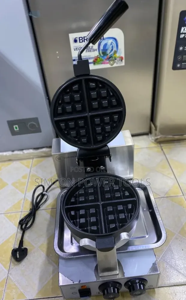 Commercial Double Round Rotation Waffle Maker - 1
