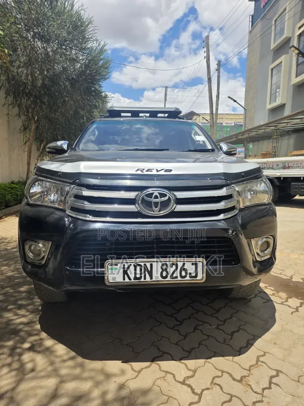 Toyota Hilux 2016 Double Cabin - 1