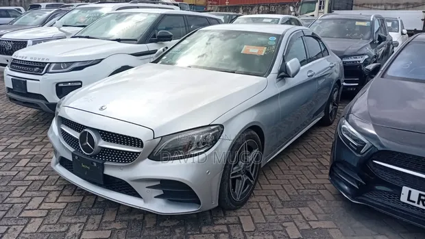 Mercedes-Benz C200 2019 AMG Line - 1