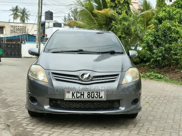 Toyota Auris 2010 Kijivu - 1