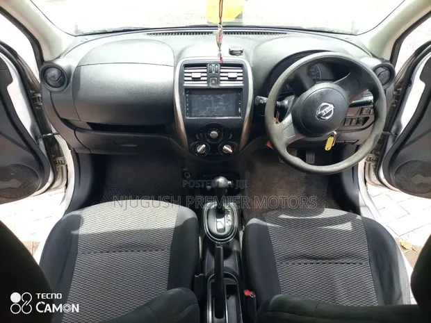 Nissan March 2015 Silver - 1