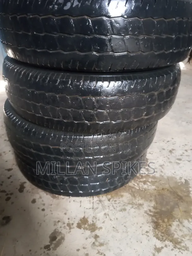 Tyres za Pikipiki Zilizotumika - 1