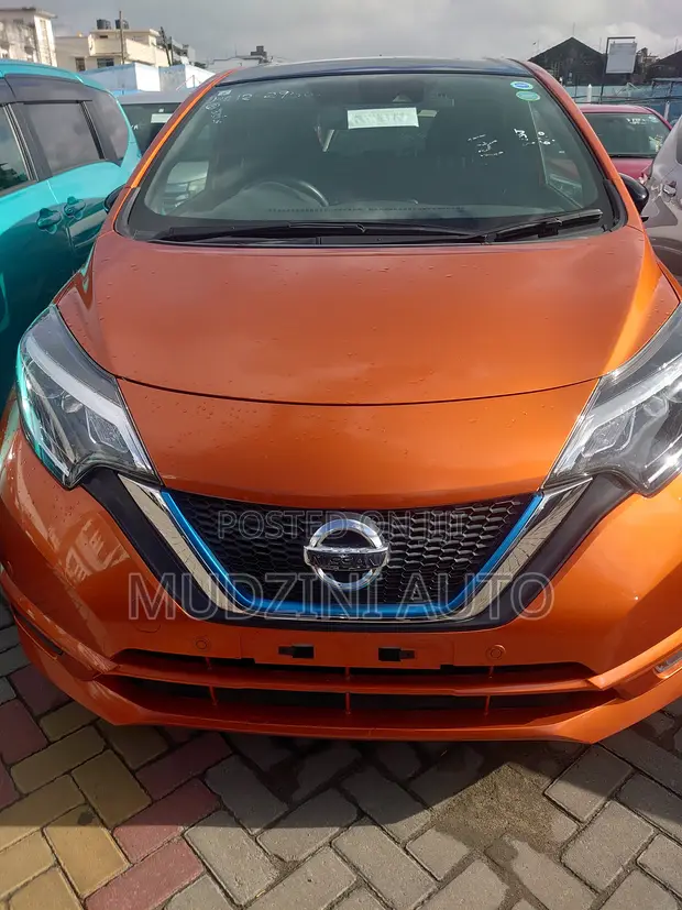 Nissan Note 1.2 Hybrid 2020 Red - 1