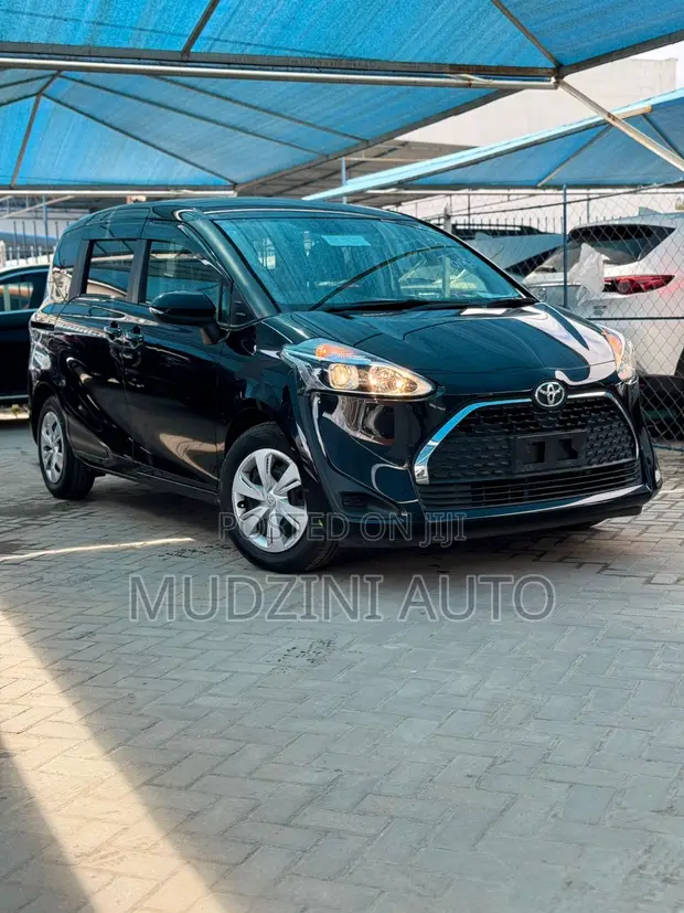 Toyota Sienta 1.5 FWD 2019 Black - 1