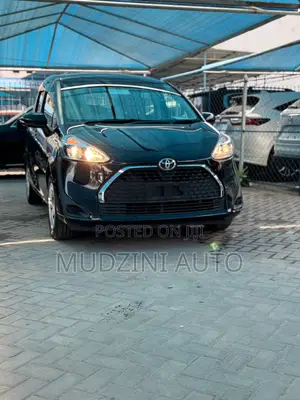 Toyota Sienta 1.5 FWD 2019 Black