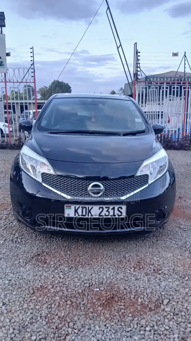 Nissan Note 2015 Nyeusi - 1