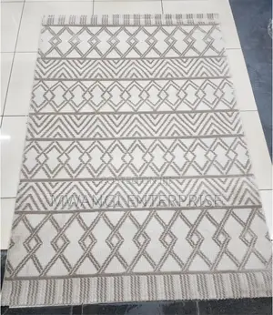 Delhi Carpets 5x8