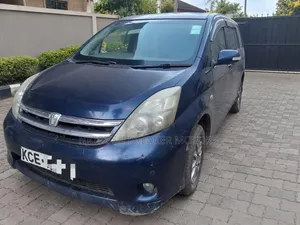 Toyota Isis 2008 Bluu