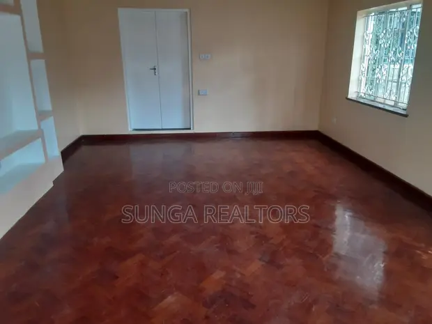 Nyumba ya Vyumba 5 vya Kulala inapangishwa Spring Valley - 1