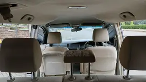 Toyota Isis 2013 Silver