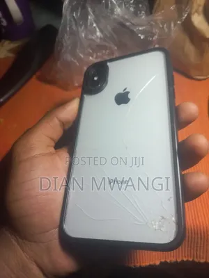 iPhone XS Max 256GB - Broken Screen, No Face ID