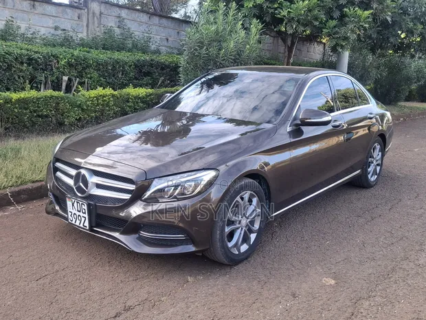 Mercedes-Benz C200 2014 Kahawia - 1